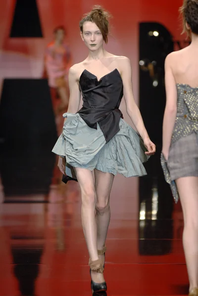 Look 64